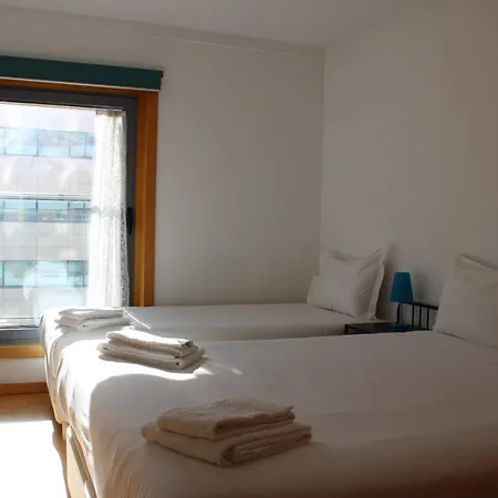 Апартаменты Parque Nacoes River View ,free Wifi Лиссабон